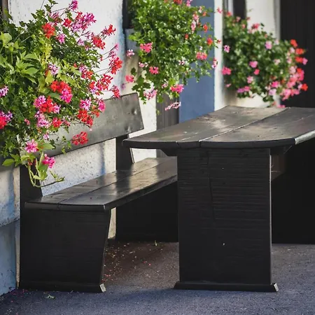 Klostertal Apartament *